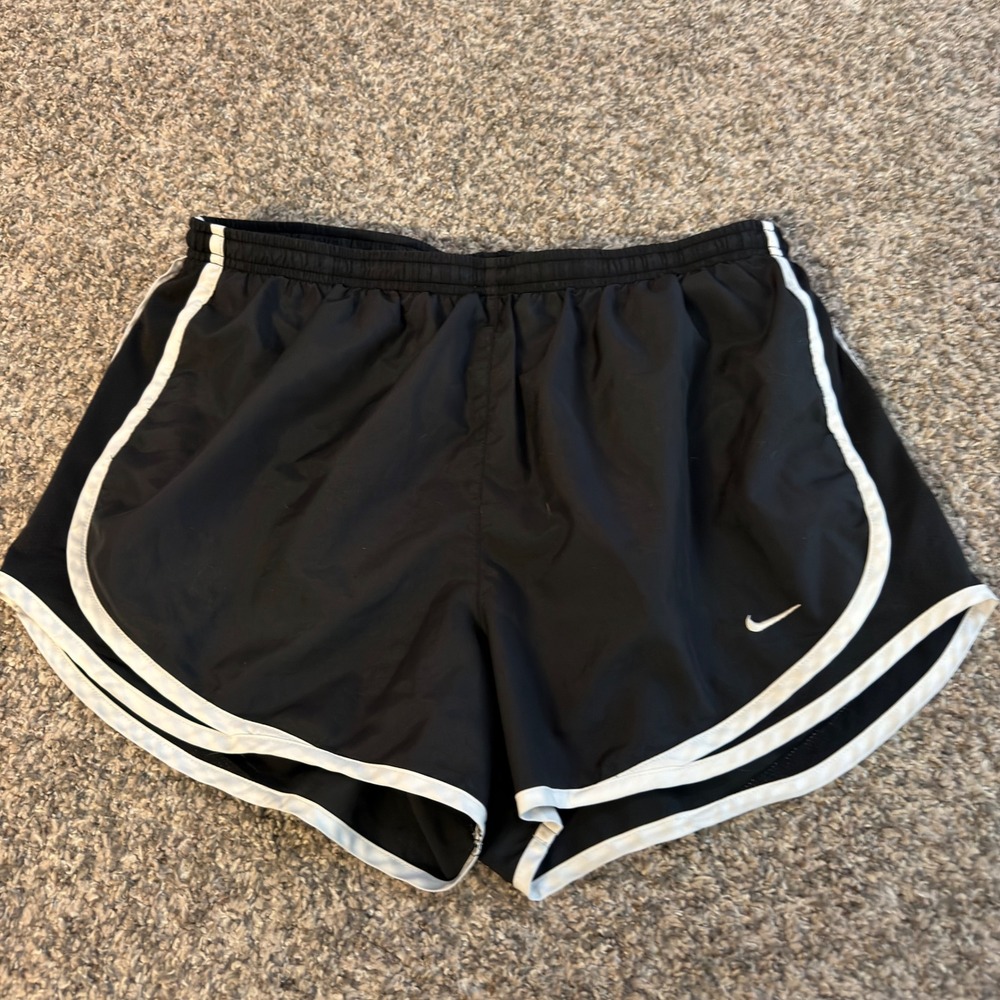 Nike Dri-FIT Tempo Running Shorts Black White Women Large Athletic Gym Workout